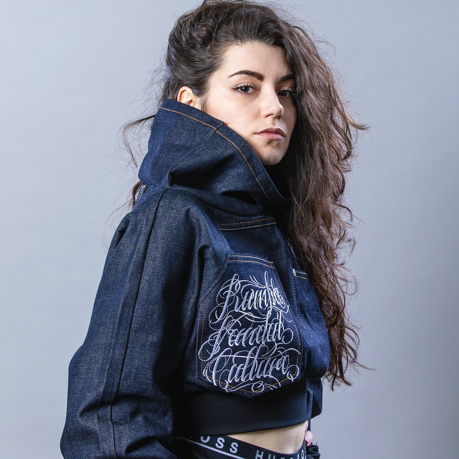 Vagarumble model femme