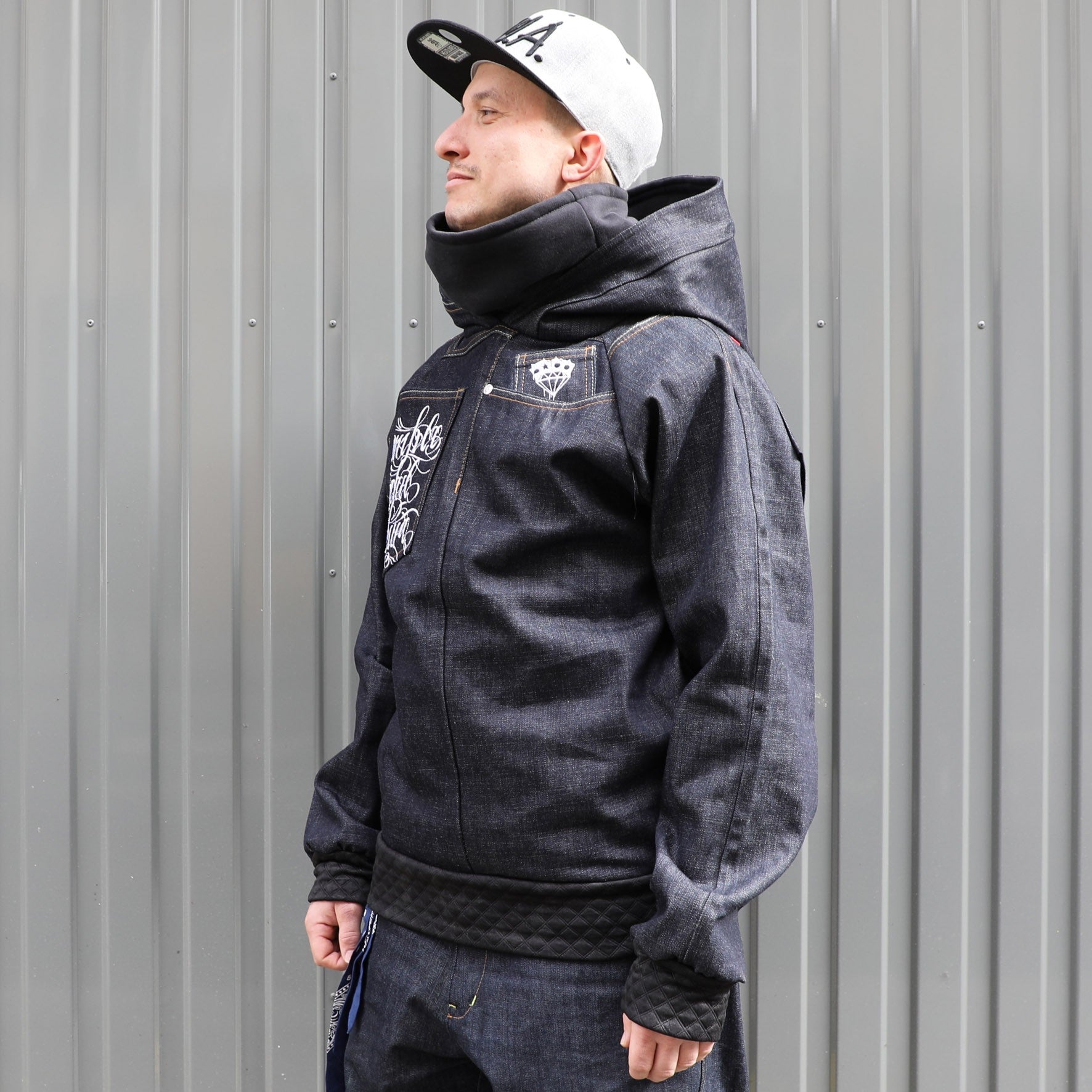 Vagarumble model capuche jean