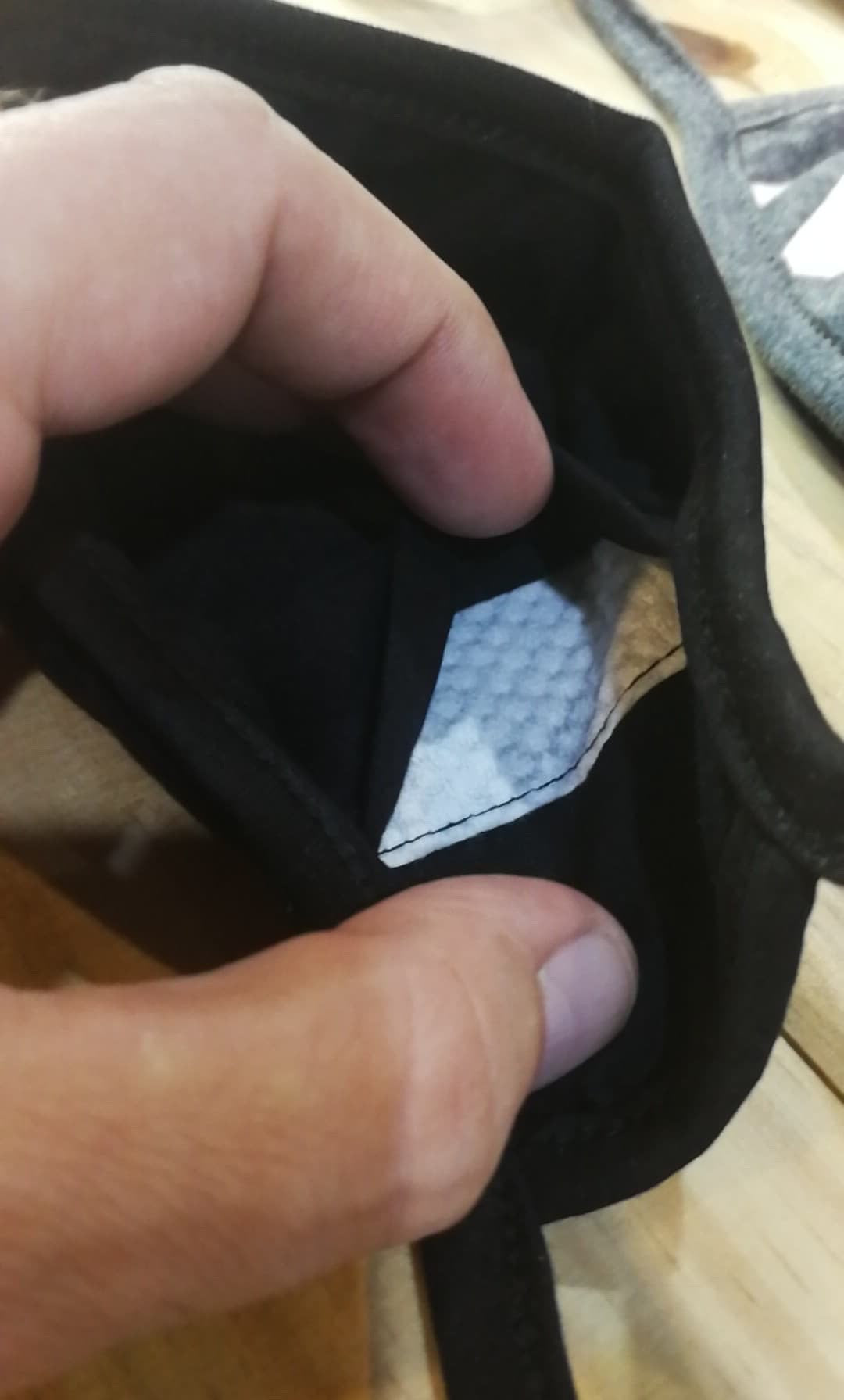 Masque élastique Intox dollars avec filtre pm 2.5